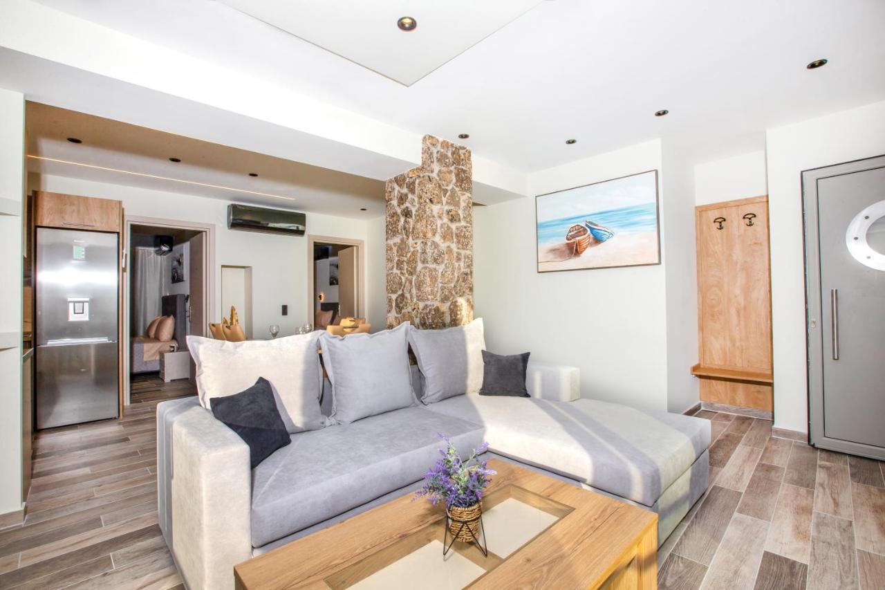 Black Rocks Family, Luxury Seafront Beach Maisonette อากิออส กอร์ดิออส ภายนอก รูปภาพ